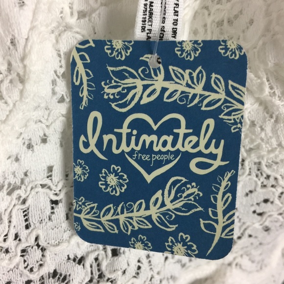 FREE PEOPLE Fleur De Lys Ivory Lace Crop Cami NEW! - Picture 7 of 7